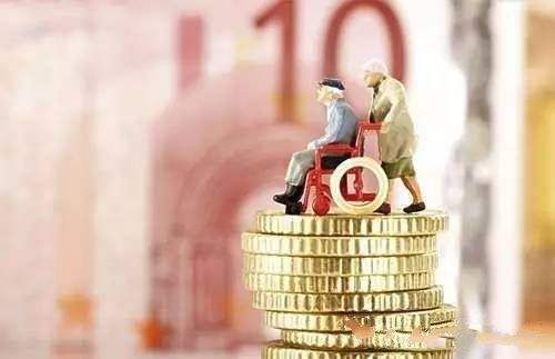 老齡金融：保險VS理財